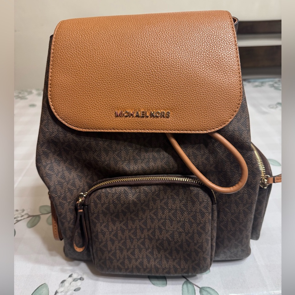 SOLD-MICHAEL KORS JET SET MEDIUM BACKPACK LUGGAGE BROWN TAN COLOR - Like New